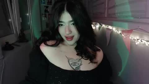 Snapshot of latina_mia chatting on 02-23-25, 11:04 miiiiiiaaaa online show from 02-23-25, 11:04