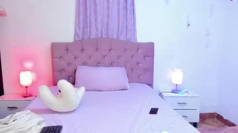 Martina online show from 11-11-25, 07:19