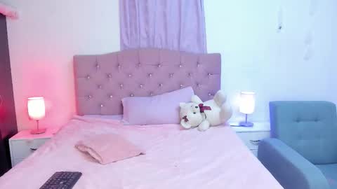 Martina online show from 11-27-25, 09:17