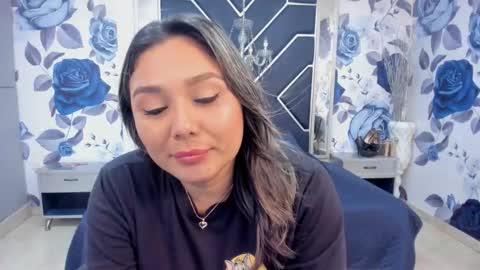 EMMA   online show from 10-27-25, 02:54