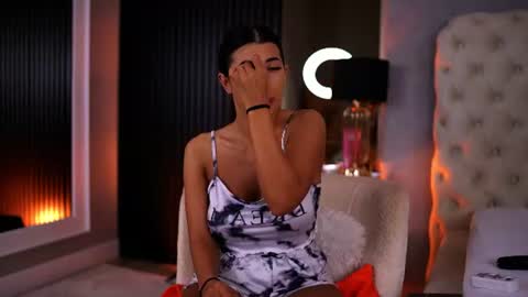 Latina online show from 07-19-26, 06:22