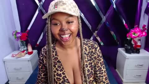 Snapshot of latinas_anales chatting on 01-13-25, 05:55 latinas_anales online show from 01-13-25, 05:55