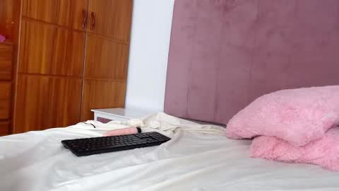 Snapshot of latinaslove_ chatting on 12-20-24, 02:08 B I A N C A - AND - N I K K I online show from 12-20-24, 02:08