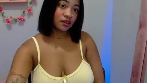 Snapshot of latinbrunett1 chatting on 07-15-26, 10:26 latinbrunett1 online show from 07-15-26, 10:26
