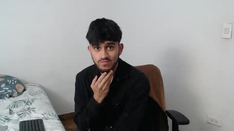 Snapshot of latinbunny7779 chatting on 12-04-24, 01:14 camilo online show from 12-04-24, 01:14