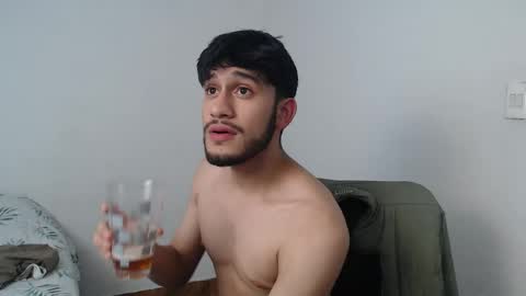 Snapshot of latinbunny7779 chatting on 12-12-24, 01:43 camilo online show from 12-12-24, 01:43