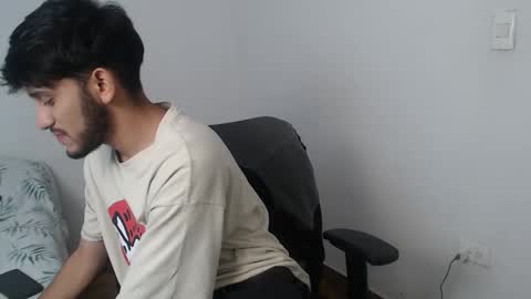 Snapshot of latinbunny7779 chatting on 12-14-24, 12:22 camilo online show from 12-14-24, 12:22