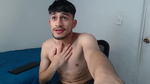 Snapshot of latinbunny7779 chatting on 02-12-25, 05:26 camilo online show from 02-12-25, 05:26