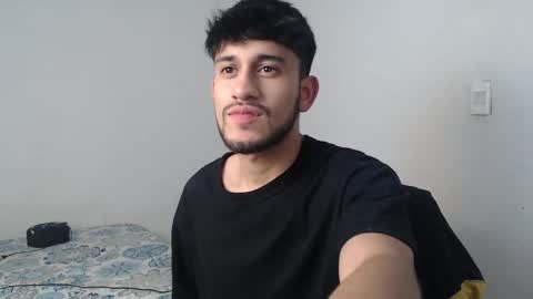 Snapshot of latinbunny7779 chatting on 02-23-25, 07:44 camilo online show from 02-23-25, 07:44