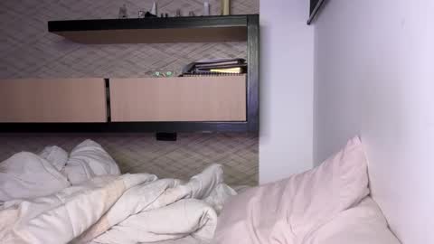 Hi -  online show from 12-29-24, 02:38