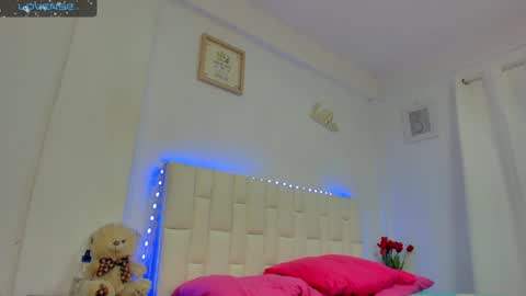 Vanessa online show from 10-10-25, 02:10