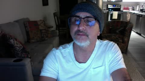 QS - INDEPENDENT MODEL online show from 12-19-24, 04:23