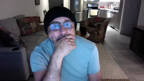 QS - INDEPENDENT MODEL online show from 01-18-25, 08:52