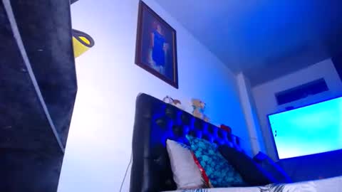 Snapshot of latino_hot_sexy_ chatting on 01-25-25, 07:49 valentina online show from 01-25-25, 07:49