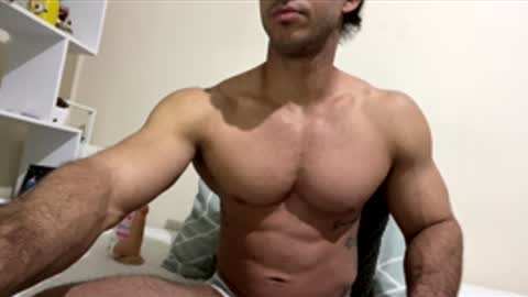 latino_rodri online show from 04-23-26, 05:30