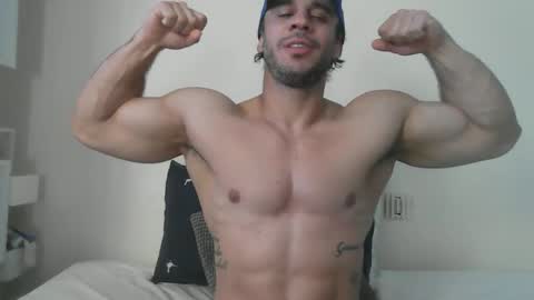 latino_rodri online show from 05-01-26, 07:35