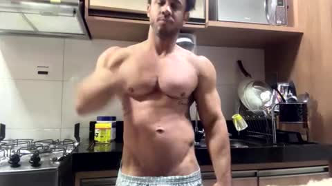 Snapshot of latino_rodri chatting on 06-25-26, 09:03 latino_rodri online show from 06-25-26, 09:03
