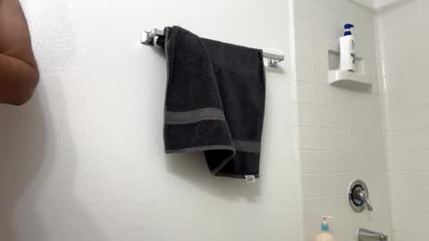 Snapshot of latinoforasian chatting on 01-06-26, 10:19 latinoforasian online show from 01-06-26, 10:19