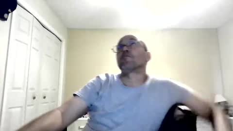 Snapshot of latinoinfla chatting on 05-31-26, 06:09 latinoinfla online show from 05-31-26, 06:09