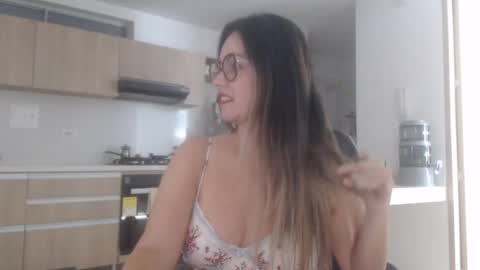 latinpaprika online show from 07-31-26, 06:51