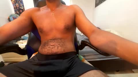 Snapshot of latinpecs69 chatting on 05-10-26, 10:15 latinpecs69 online show from 05-10-26, 10:15