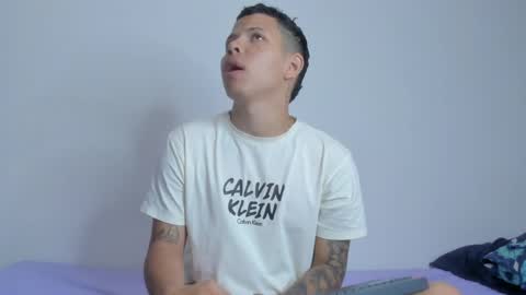 Snapshot of latinsguys2026 chatting on 04-12-26, 12:43 Steven online show from 04-12-26, 12:43