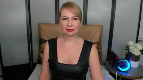 Snapshot of latoyasensual chatting on 02-12-25, 06:08 Latoya online show from 02-12-25, 06:08