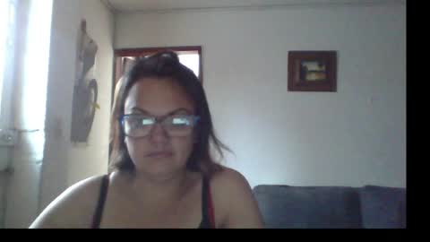 Snapshot of lau16310 chatting on 05-25-26, 01:39 Laura online show from 05-25-26, 01:39
