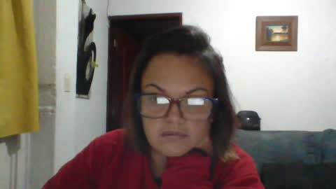 Snapshot of lau16310 chatting on 06-07-26, 02:05 Laura online show from 06-07-26, 02:05