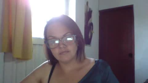 Snapshot of lau16310 chatting on 06-10-26, 10:19 Laura online show from 06-10-26, 10:19