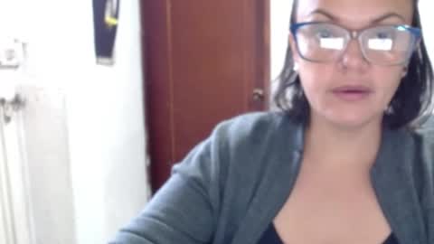 Snapshot of lau16310 chatting on 07-08-26, 12:20 Laura online show from 07-08-26, 12:20