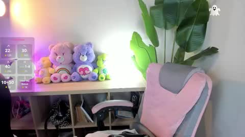 laukyubey1 online show from 11-08-25, 08:40