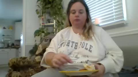 Snapshot of laulauma chatting on 01-06-25, 07:13 LauLauMa online show from 01-06-25, 07:13