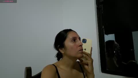 laura  online show from 06-25-26, 02:33