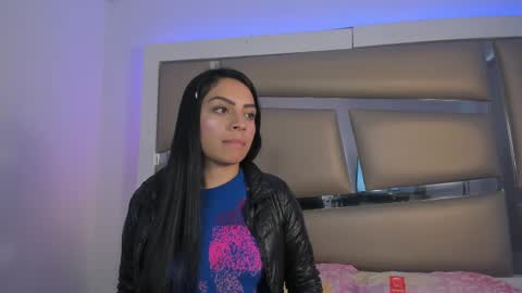 laura__js_ online show from 02-25-25, 08:09