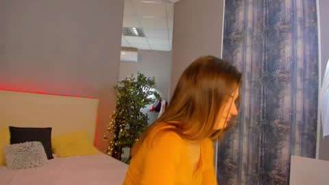 Laura online show from 01-18-25, 06:24