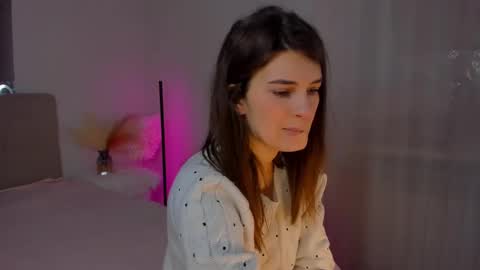 Laura online show from 02-26-25, 06:04