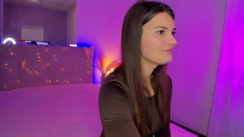 Laura online show from 04-03-26, 04:43