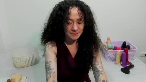 Snapshot of laura_anal_ chatting on 06-11-26, 06:39 Wen online show from 06-11-26, 06:39