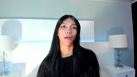 Laura online show from 02-08-25, 05:08