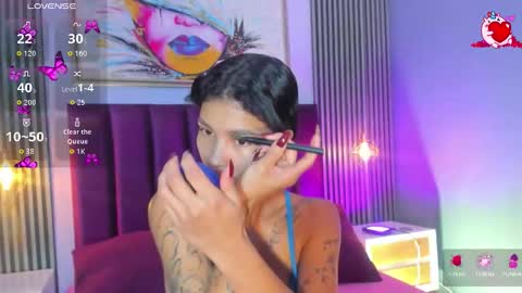 Laura online show from 10-29-25, 01:13