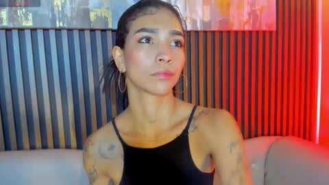 Laura online show from 03-18-26, 12:30