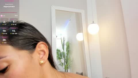 Snapshot of laura_bonnet_ chatting on 01-26-25, 08:25 Laura Bonnet online show from 01-26-25, 08:25