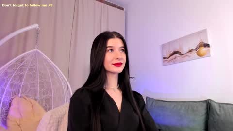 Laura online show from 02-03-25, 08:24