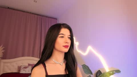 Laura online show from 03-25-26, 10:38