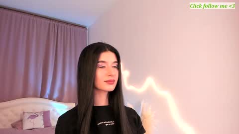 Laura online show from 04-05-26, 09:23