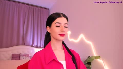 Snapshot of laura_coy chatting on 05-17-26, 08:38 Laura online show from 05-17-26, 08:38