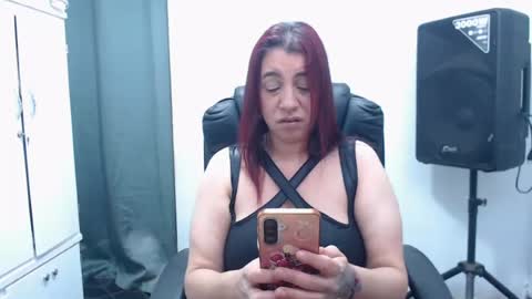 Snapshot of laura_craizy chatting on 08-05-26, 04:15 CALL ME LOVE LAURA online show from 08-05-26, 04:15