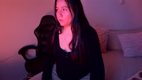 Snapshot of laura_d23 chatting on 01-09-26, 01:19 laura online show from 01-09-26, 01:19