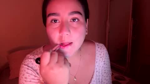 Snapshot of laura_d23 chatting on 01-12-26, 10:48 laura online show from 01-12-26, 10:48